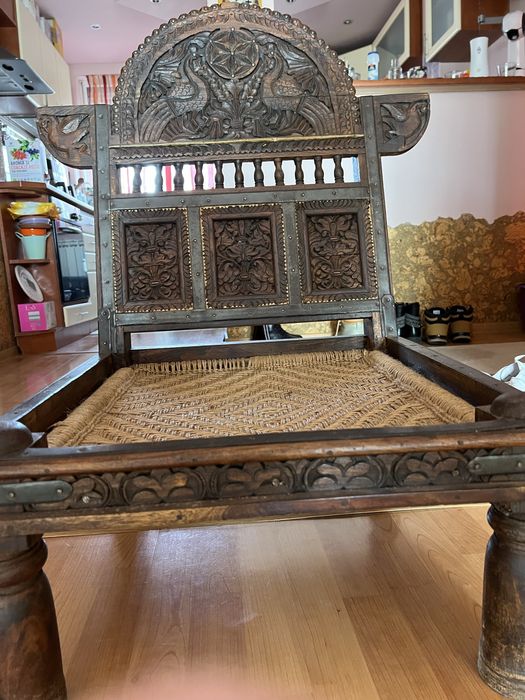 Scaun antic indian de vanzare