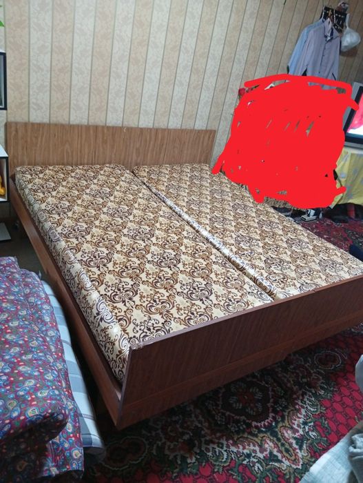 Двухспальная кровать