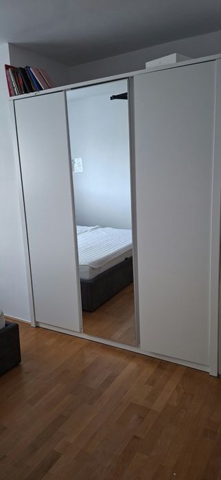 Se vinde dulap nou