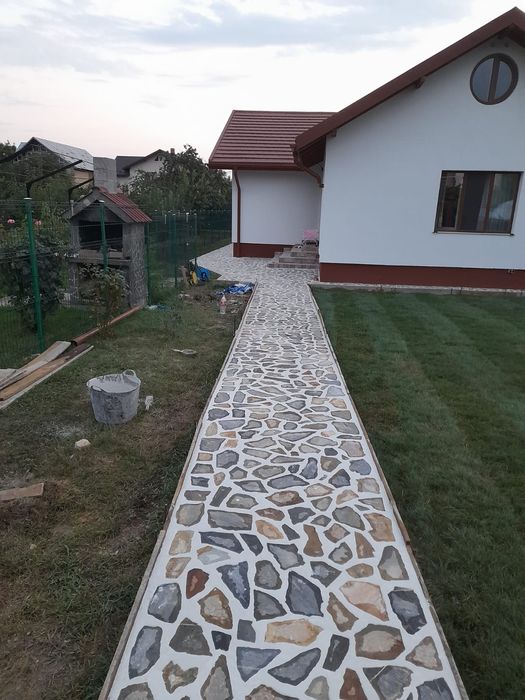 Piatra naturala de munte și Gazon rulou natural