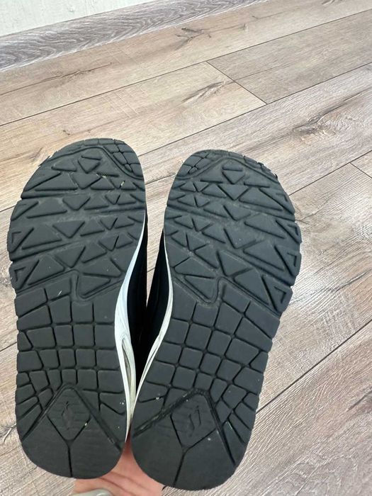 Детски маратонки Skechers в черен цвят