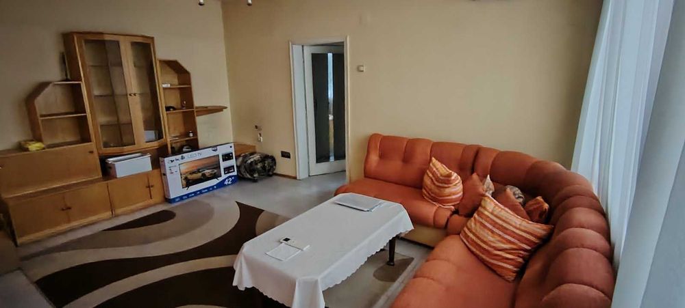 Тристаен апартамент кв. Дружба, гр. Хасково