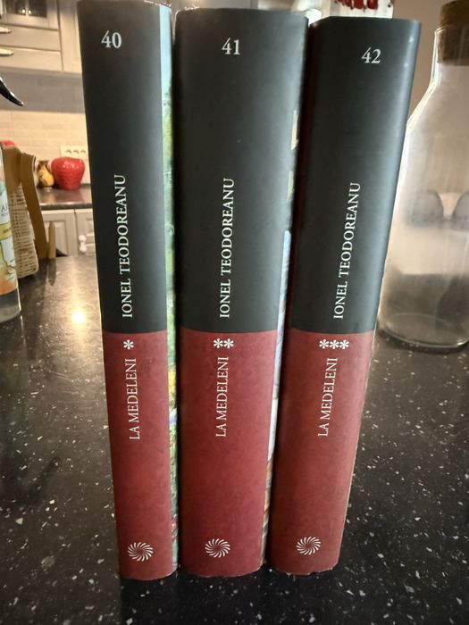 Carte “La medeleni”, 3 volume