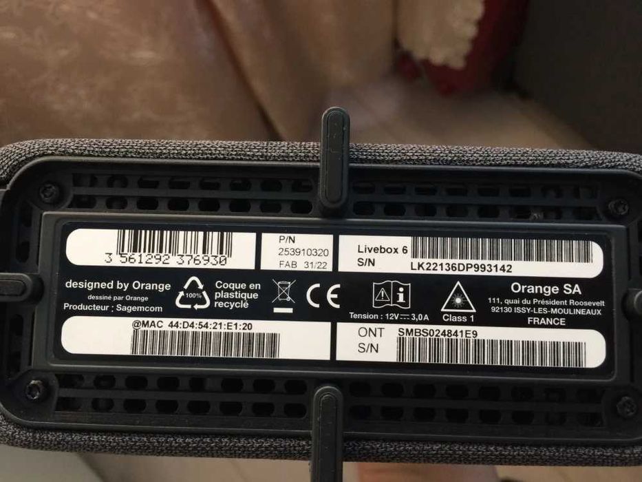 Router fibra optica ORANGE LIVEBOX 6 codat Orange Franta. Resita • OLX.ro