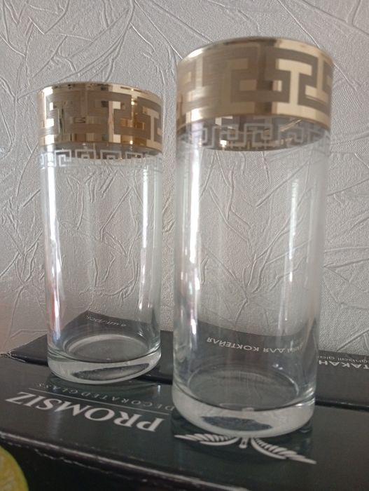 Продам стаканы в коробках