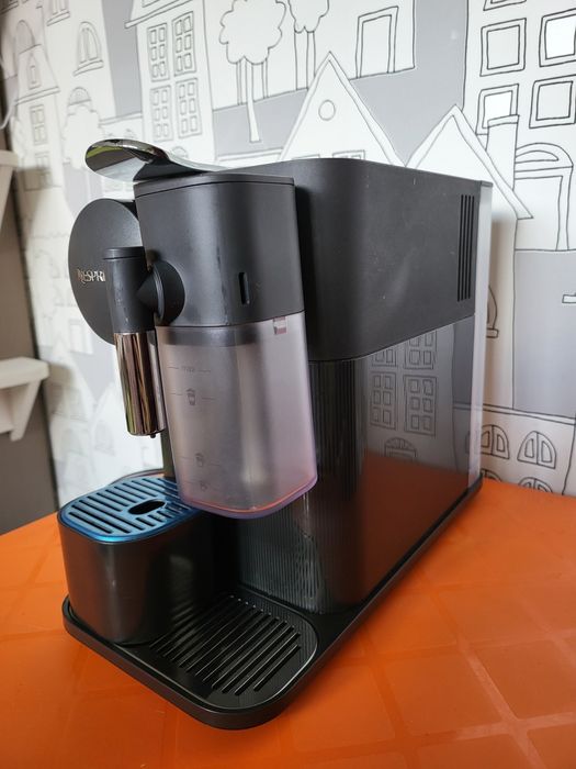 Кафемашина с капсули DeLonghi Lattissima One EN 510.B неспресо