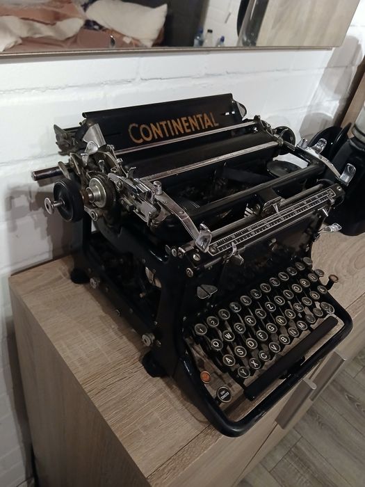 Немска пишеща машина,,Continental "