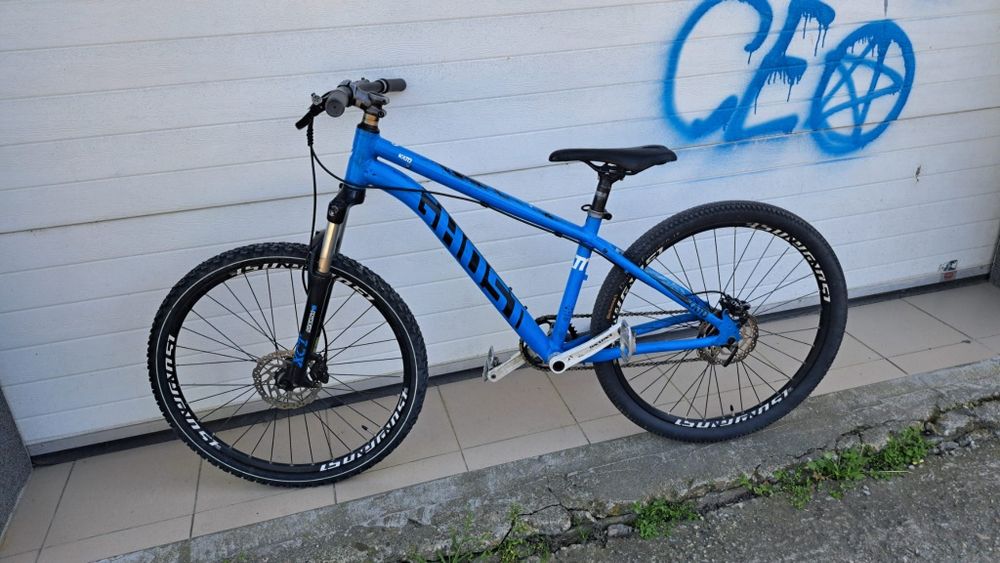 Bicicletă Ghost 26 inchi, frâne hidraulice, cadru din aluminiu