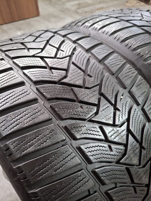 2 Anvelopele de iarnă  255 45 r18 Dunlop
