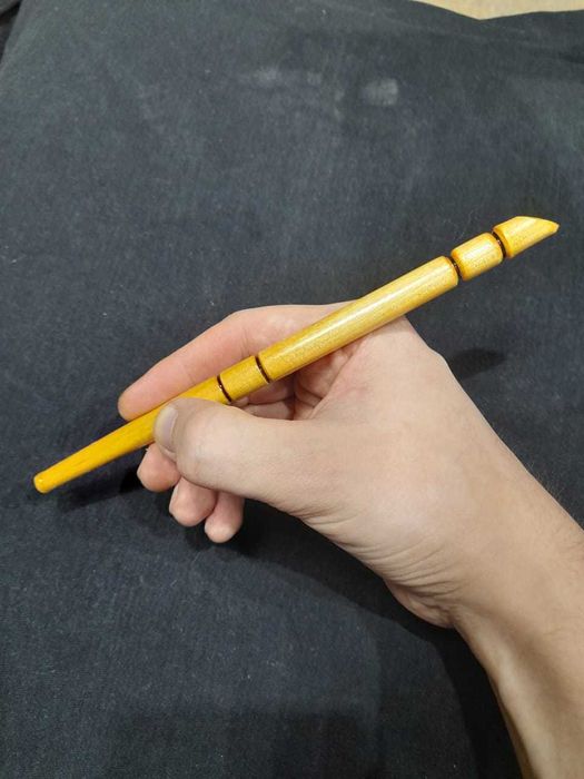 Шариковая ручка из дерева