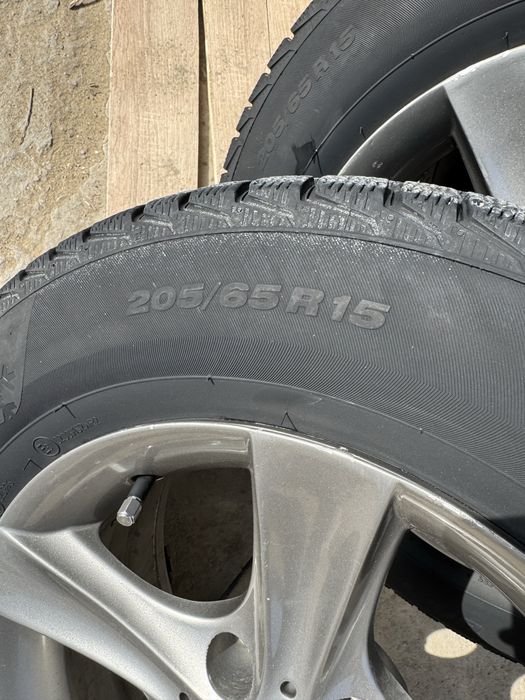 Продам диски на зимней резине