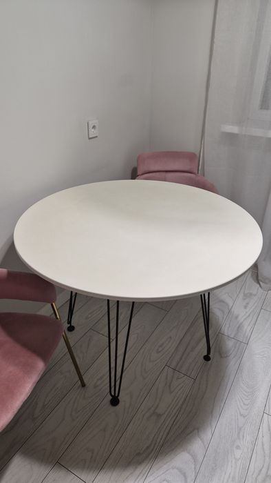 Кухонный круглый стол