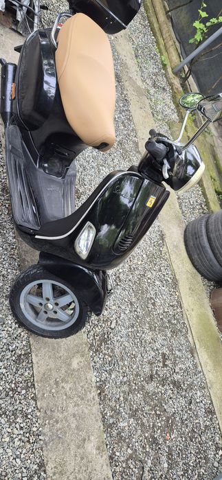 Scuter piaggio vespa lx 49 2t