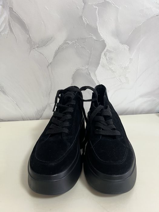 Продам обувь новую