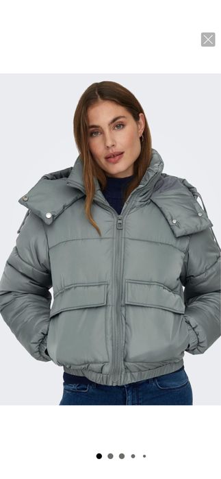 Зимно яке с качулка