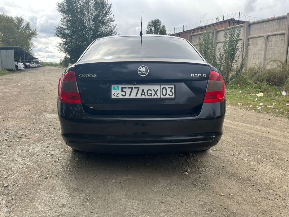 Шкода рапид 1.6 2014 года