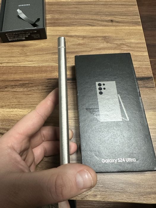 Galaxy S24 Ultra в гаранция до 14.01.2027