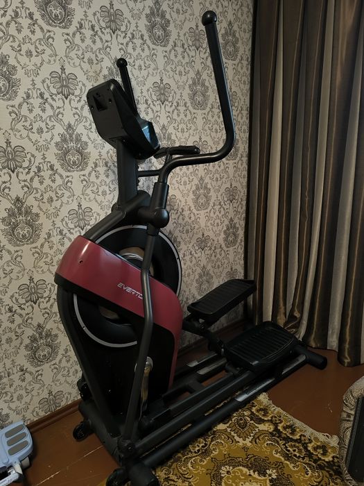 Эллиптический велотренажёр