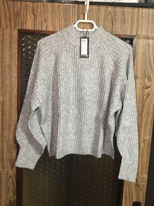 Pulover lână nou cu etichetă