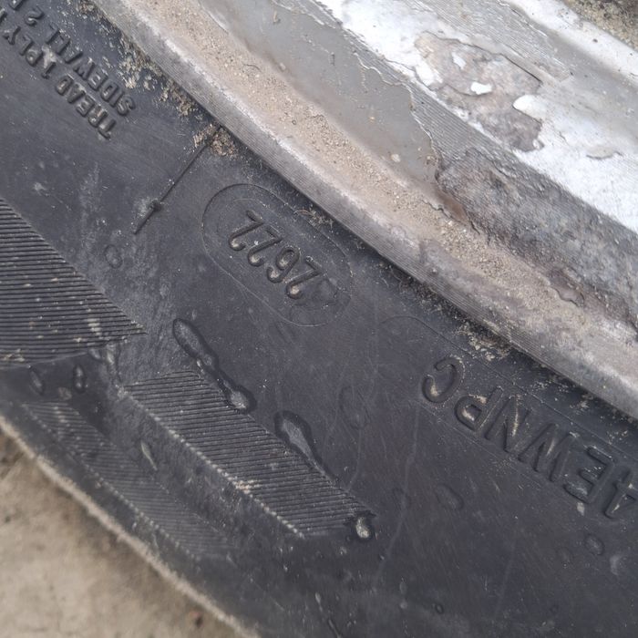 Гуми с джанти 235 70 16