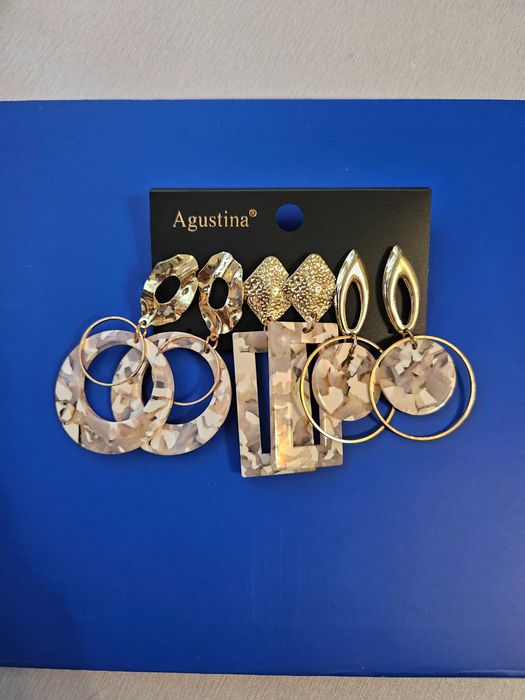 Обеци различни видове