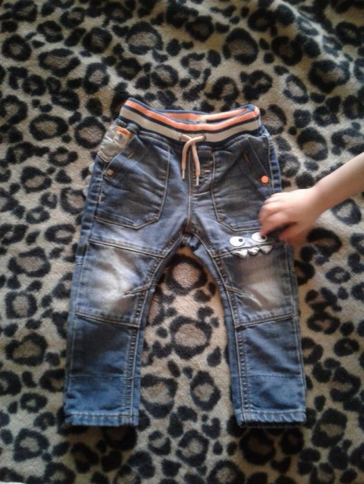 Джинсы на мальчика.