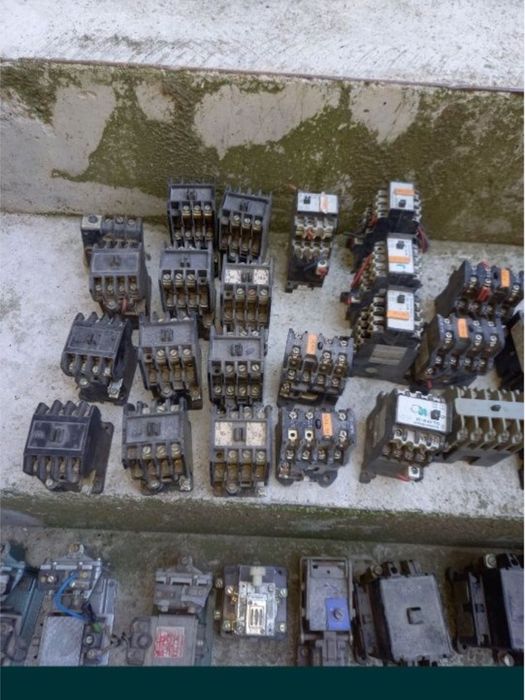 Contactor întrerupător