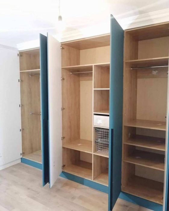 Шкаф для одежды любая