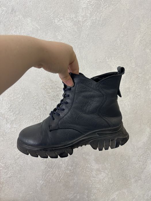 Отдам даром бесплатно обувь 38 размер