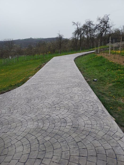Beton amprentat, elicopterizat pavaj pavele ,casa gradina amenajări gard fundatie bordura construcții