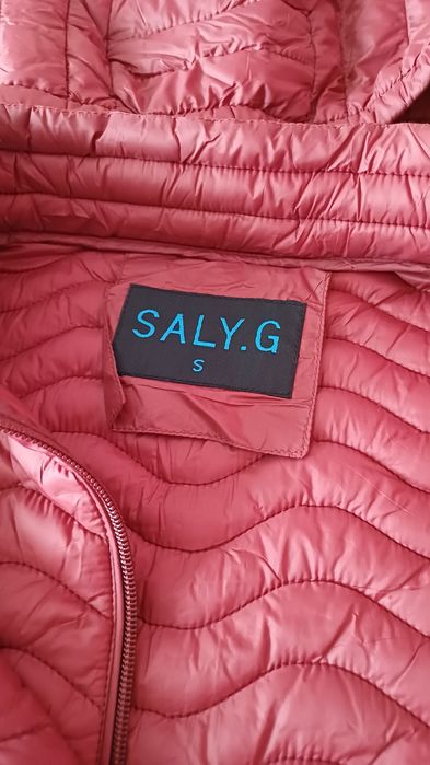 Geacă fântână vișinie, mărimea S