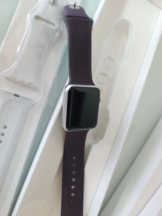 Apple Watch 3 (отличном состоянии)