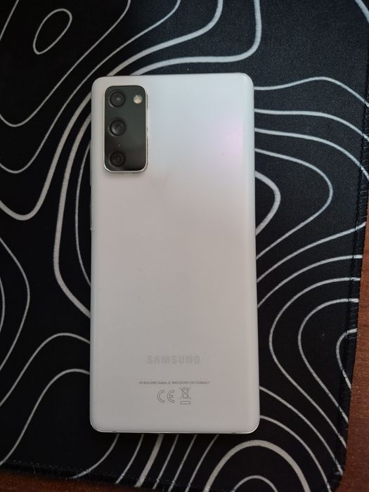 Продам Samsung s20 fe