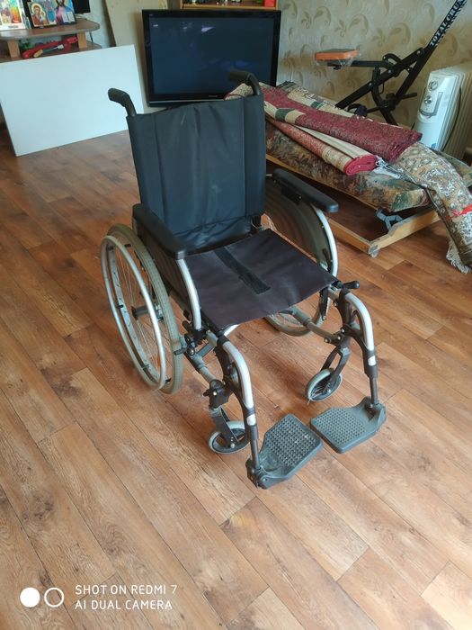 Продам коляску инвалидную