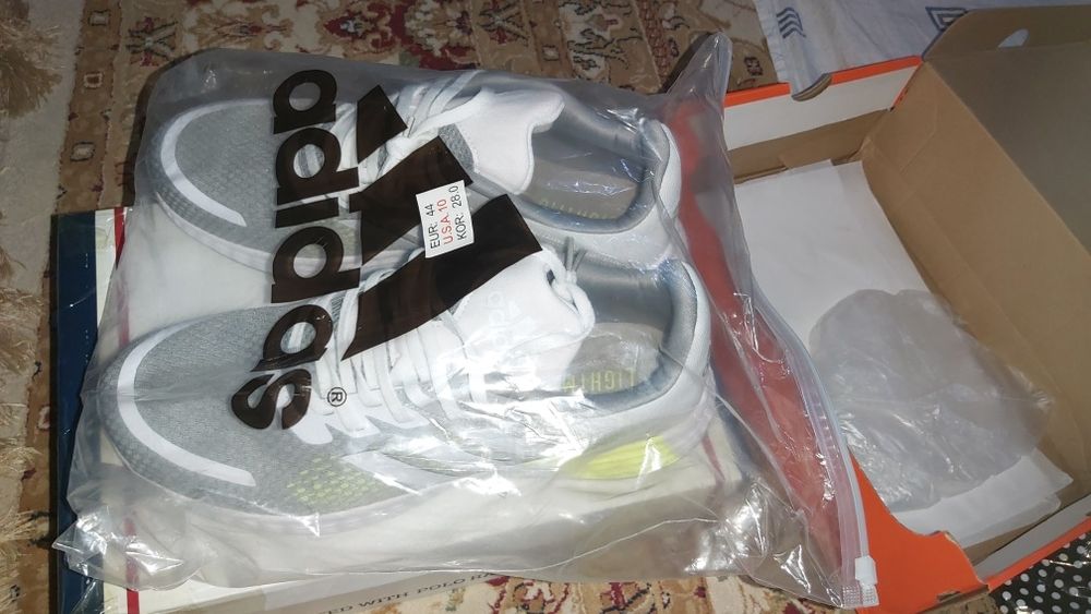 Кроссовки Adidas