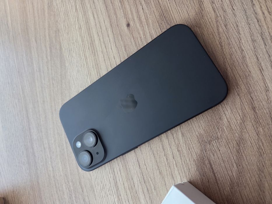 iPhone 15 с гаранция