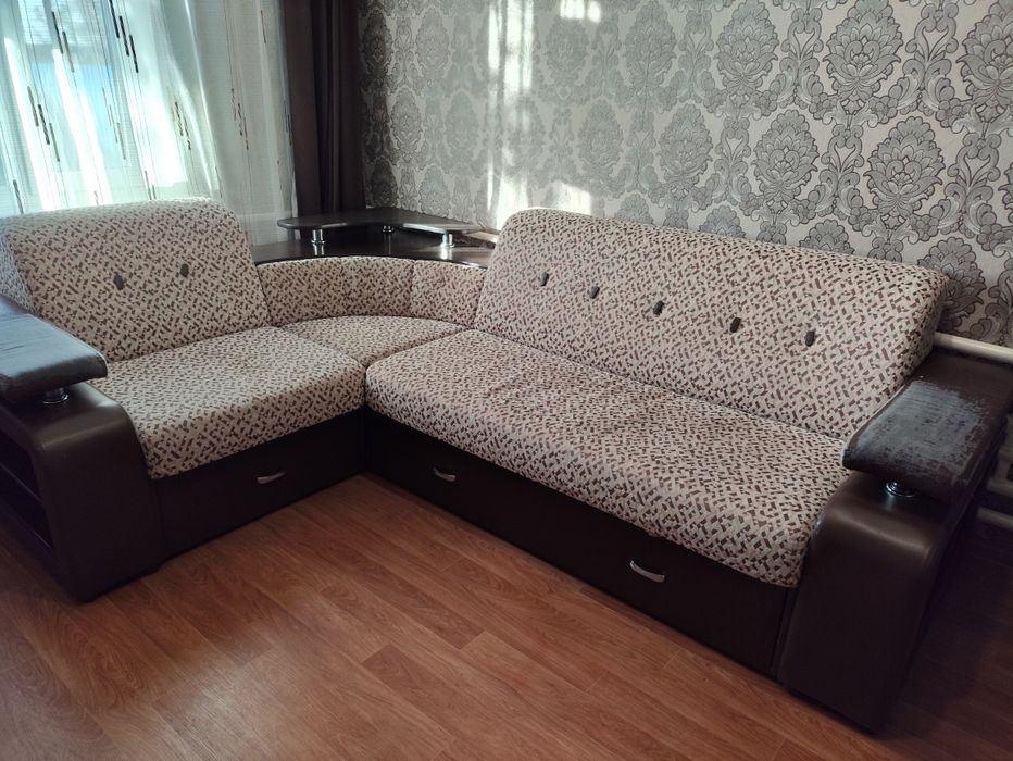 Продам угловой диван