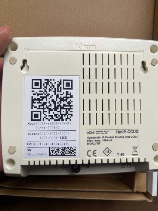 Hub Homematic CCU3 151965A0 cu licență Mediola AIO Creator NEO, alb