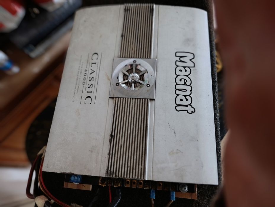 Баскаса със усилвател за кола hart,magnat 4000