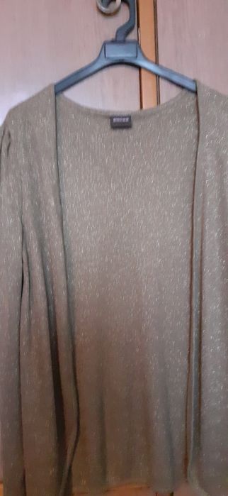 Дамски жакет ,без копчета, бежов с ламе