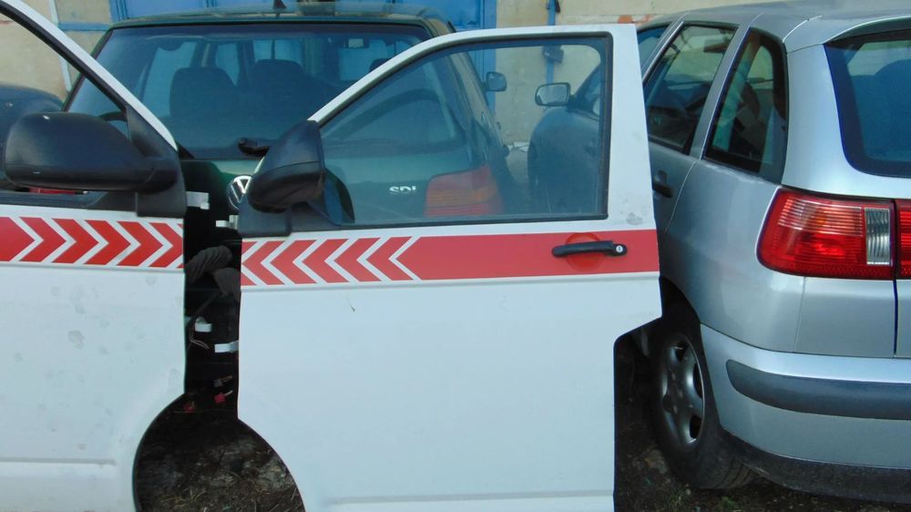 Usi stanga dreapta,oglinzi,macarale,geamuri,butoane geamuri VW T5 facelift an 2009-2015