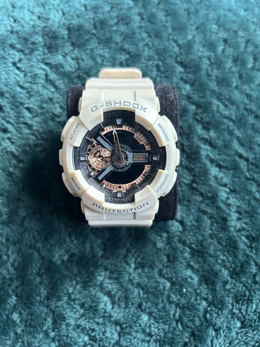 Swatch прозрачен часовник