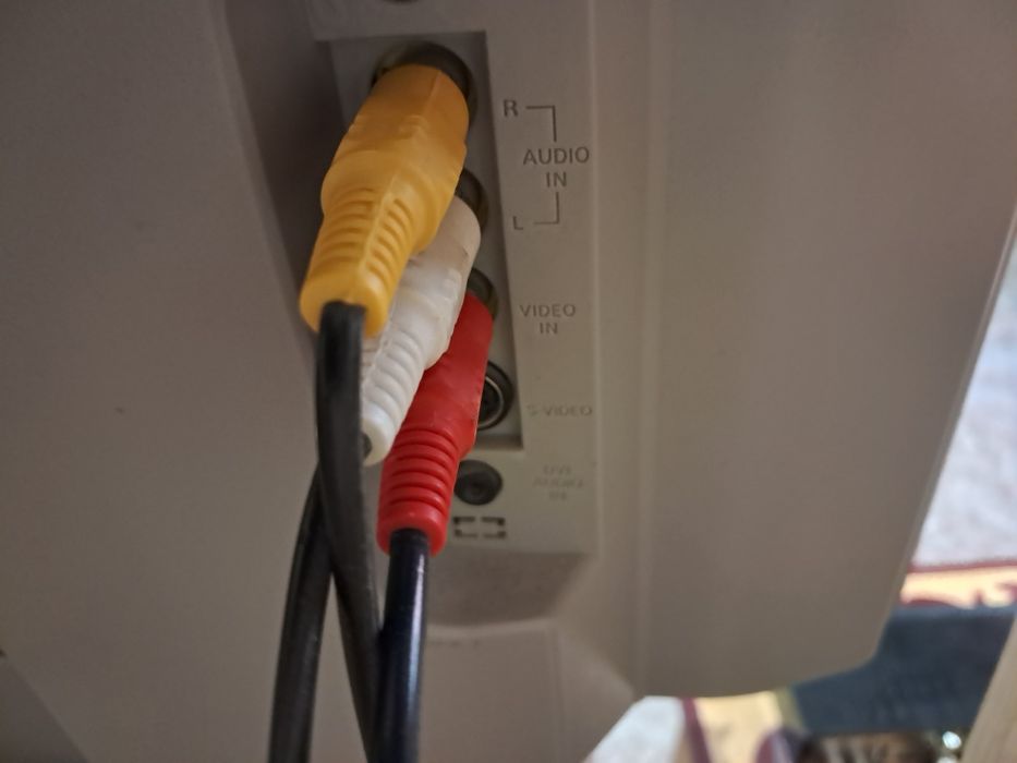 Телевизор Филипс продам.