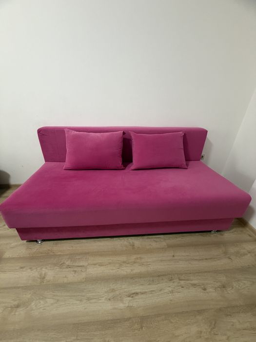 Продаю диван 2-х местный