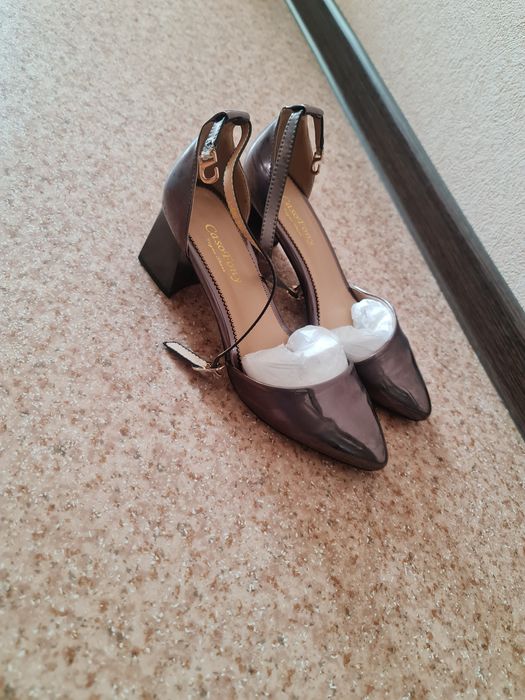 Продам туфли летние