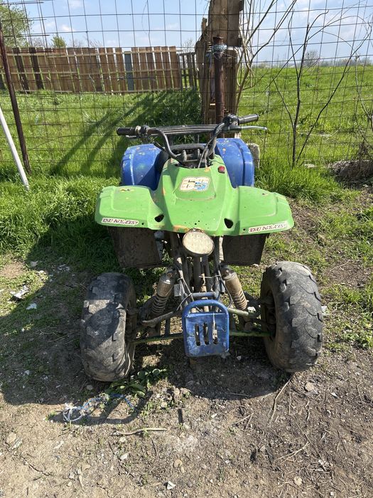 Vând atv 250cc 4+1