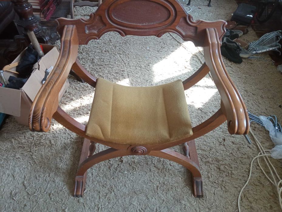 2 Scaune/Jilturi/ fotolii lemn masiv "florentine"