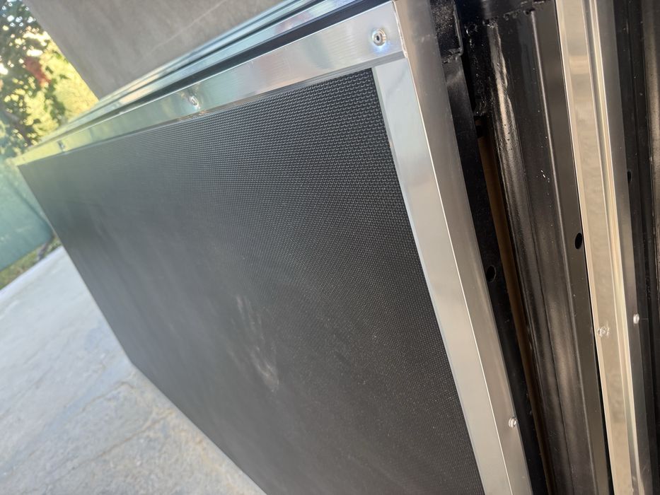 podyum saxna 1- qul sotiladi