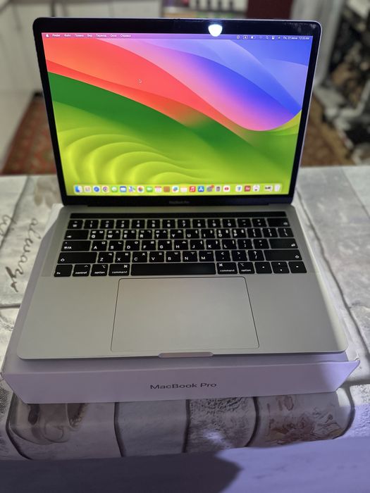 Macbook pro 13- inch 2020