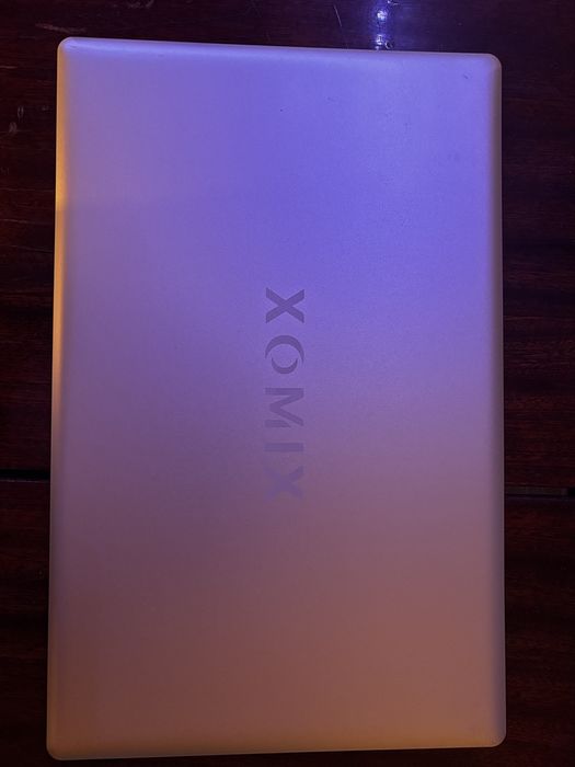 Ноутбук бренда XOMIX
